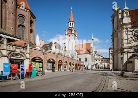 Bayern-München-Deutschland, 22. März 2020: Leere Straßen am Viktualienmarkt in München wegen Abschaltung wegen Corona-Virus Stockfoto