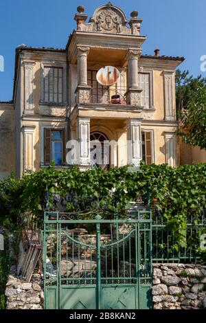 Traditionelles Haus in Kastoria, Griechenland, Balkan, Osteuropa Stockfoto