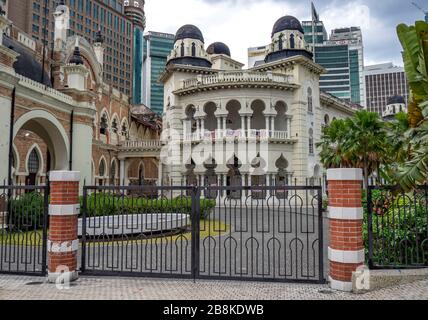 Old High Court Building jetzt als lokale Regierungsbüros Kolonialarchitektur mit Mogul-Funktionen in Kuala Lumpur Malaysia verwendet. Stockfoto