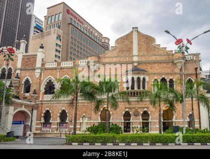 Panggung Bandaraya Old City Hall ist heute ein Theater Veranstaltungsort koloniale Architektur mit Mogul Features in Kuala Lumpur Malaysia. Stockfoto