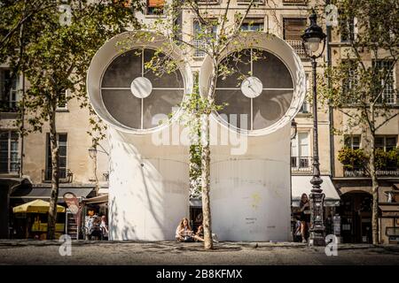 Riesige Luftdüsen am Place Georges Pompidou, Beaubourg Cultural Centre, Centre Pompidou in Paris, Frankreich Stockfoto