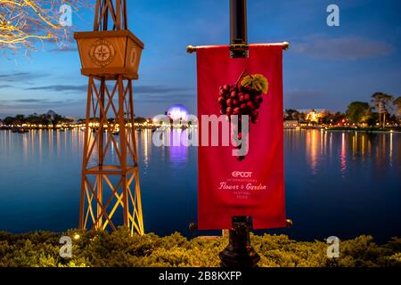 Orlando, Florida. März 2020. Internationales Schild zum Blumen- und Gartenfest auf Epcot 13 Stockfoto