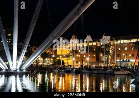 Genua - Ligurien - Italien - Die bigo Kran in Genua Porto Antico Waterfront Stockfoto