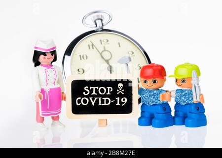 Arbeitslosenrisiko und Teilzeitarbeit aufgrund der COVID-19-Coronavirus-Krise. Stockfoto