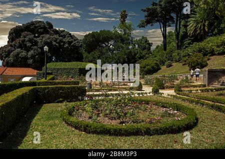 Der Kristallpalast mit seinen schönen Gärten ist eine angenehme Grünfläche in der Stadt Porto, Portugal. Stockfoto