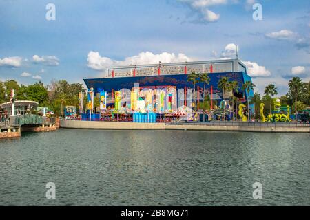 Orlando, Florida. März 2020. Panoramaaussicht auf die simpsons Ride in den Universal Studios Stockfoto