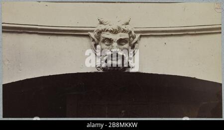 Hotel Beauvais. Hotel Beauvais, 68 François Miron Straße, 4. Bezirk, Paris. Le Marais. Hôtel de Beauvais, 68 rue François-Miron, Paris (IVème arr.). Photographie de Pierre Emonts (1831-1912). Papieralbuminé. Entre von 1862 und 1905. Paris, musée Carnavalet. Stockfoto