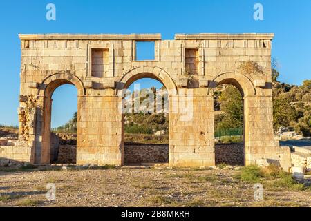 Altes Stadttor in Patara. Stockfoto