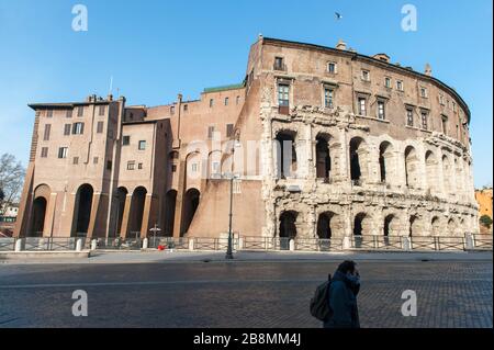 Roma, 21/03/2020: Italienische Hauptstadt seit Corona-Virus. Das Theater Marcello. © Andrea Sabbadini Stockfoto