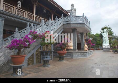 Khai Doan Pagoda King ehrte Pagode, das historische Relikt in Buon Ma Thuot, Dak Lak, Vietnam Stockfoto