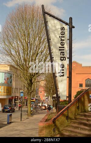 The Galleries ist ein großes Einkaufszentrum in Broadmead, Bristol, ein tolles Ziel für Shopping-Behandlungen. Stockfoto