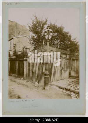 GEBÄUDE, 46 RUE de LA CHINA, 20. BEZIRK, PARIS Immeuble, 46 rue de la Chine, Paris (XXème arr.). 1898 (août). Photographie de l'Union Photographique Française. Paris, musée Carnavalet. Stockfoto