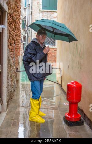 Touristen in Venedig überschwemmt Stockfoto