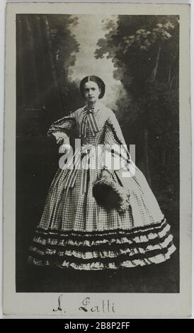 Vertical Patti Adelina (Adela Juana Maria, genannt) (1843-1919) (Opernsängerin) Portrait d'Adelina Patti (1843-1919), Chanteuse lyrique. Carte de visite (recto). Technik à Kennung. 1850-1919. Paris, musée Carnavalet. Stockfoto