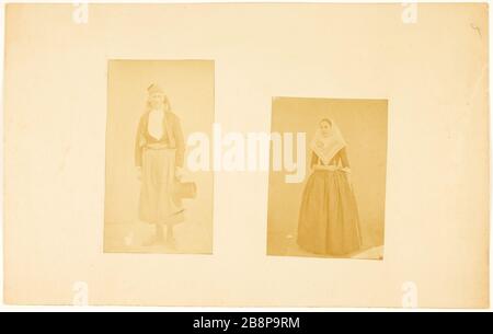 Bauern in traditionellen Trachten Mallorcas, Balearen Leballeur-Villiers, Charles, Alexandre. "Paysans en traits traditionnels de Majorque, Baléares". Tirage sur Papier Albuminé. 1860-1860. Paris, Maison de Victor Hugo. Stockfoto