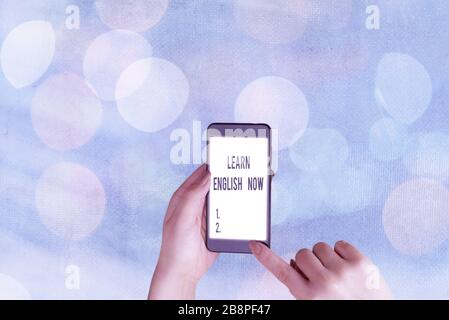 Handschrift text Englisch lernen Jetzt. Konzeptionelle Foto gewinnen oder der Erwerb von Wissen und Fähigkeiten der englischen Sprache Stockfoto