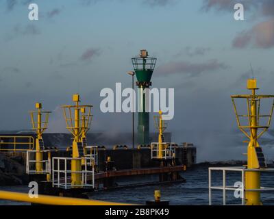 Leuchtturm am Ufer des polnischen Łeba Stockfoto