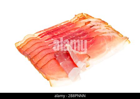In Scheiben geschnittenes, dünn geräuchertes Fleisch in der Packung. Studio Foto Stockfoto
