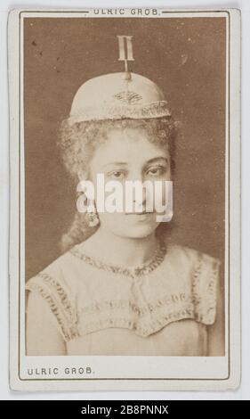 Porträt von Solari, einer Tänzerin im Theater de la Gaite. Ulric Grob. Portrait de Solari, danseuse au Théâtre de la Gaîté. Carte de visite (recto). Tirage sur Papier Albuminé, 1860-1890. Paris, musée Carnavalet. Stockfoto