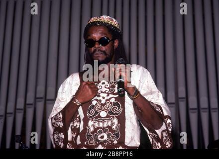 ANN ARBOR - 18. SEPTEMBER: Jamaikanischer Sänger, Songwriter und Reggae-Musiker, Peter Tosh (1944-1987) tritt im Hill Auditorium vom 18. September 1981 in Ann Arbor, Michigan auf. Kredit: Ross Marino Archiv / MediaPunch Stockfoto