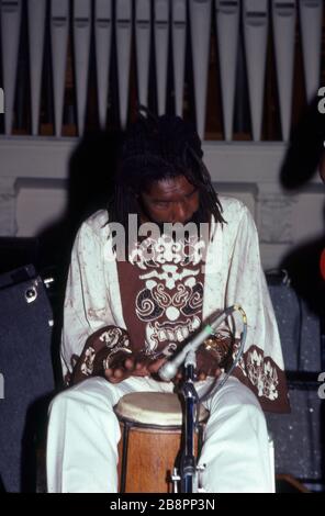 ANN ARBOR - 18. SEPTEMBER: Jamaikanischer Sänger, Songwriter und Reggae-Musiker, Peter Tosh (1944-1987) tritt im Hill Auditorium vom 18. September 1981 in Ann Arbor, Michigan auf. Kredit: Ross Marino Archiv / MediaPunch Stockfoto