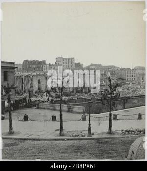 Panorama-Docks von La Villette / verbrannt. Panorama-Docks von Burnt Villette, 19. Bezirk, Paris La Commune de Paris. Panorama des Docks de la Villette Incendiés. Paris (XIXème arr.). Photographie d'Hippolyte Blancard (1843-1924). Tirage au platine (recto). 1870-1871. Paris, musée Carnavalet. Stockfoto