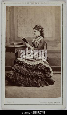 Porträt von Leonie Baron (geborene Boudin), (Schauspielerin) Charles Reutlinger (1816-1880). Portrait de Léonie Baron (née Boudin), (actrice). Carte de visite (recto). Tirage sur Papier Albuminé. 1860-1870. Paris, musée Carnavalet. Stockfoto