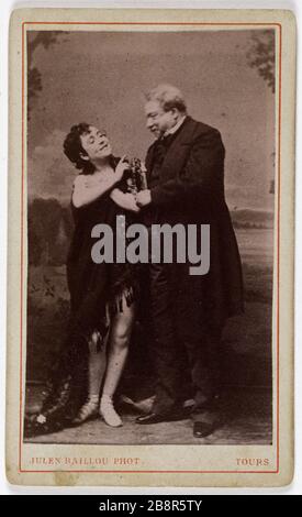 Porträt von Alexandre Dumas (Vater) (1803-1870) (Romanautor) und Adah Menken Portrait d'Alexandre Dumas (Père) (1803-1870), (romancier) et Adah Menken. Carte de visite (recto). Photographie de Jules Baillou.tirage sur Papier Albuminé. Avant 1870. Paris, musée Carnavalet. Stockfoto