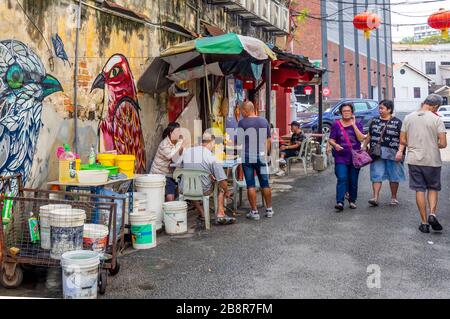 Touristen und Gäste in der Gaway Lorong Panggung Chinatown City Centre Kuala Lumpur Malaysia. Stockfoto