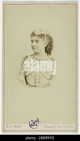Portrait Gouvion White (Schauspielerin) Portrait de Gouvion Blanche, actrice. Carte de visite (recto). Photographie d'Ernest Ladrey. Tirage sur Papier Albuminé. 1860-1890. Paris, musée Carnavalet. Stockfoto