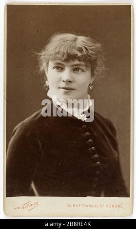 Porträt von Alice Marot (ca. 1855-), Schauspielerin am Marigny-Theater Follies im Jahr 1875 und Théâtre du Palais Royal im Jahr 1878. Atelier Nadar. Portrait d'Alice Marot (V. Théâtre de Théâtre de Folies Marigny en 1875 et au   du Palais Royal en 1878. Carte de visite (recto). Tirage sur Papier Albuminé. 1860-1890. Paris, musée Carnavalet. Stockfoto