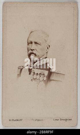 Porträt von Patrice MacMahon, (1808-1893), (Marschall von Frankreich, Präsident der Republik von 1873 bis 1879) Porträt de Patrice de Mac-Mahon (1808-1893), Maréchal de France, Président de la République (1873-1879). Carte de visite (recto). Photographie d'Emmanuel Flamant. Tirage sur Papier Albuminé. 1860-1890. Paris, musée Carnavalet. Stockfoto