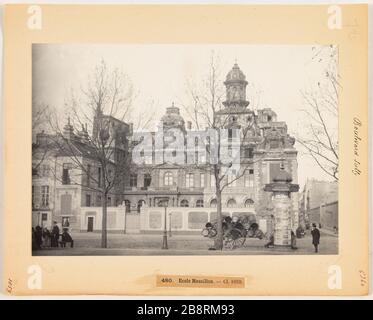 Boulevard Sully / 480 Massillon School. - Kl. 1059. Schulfront Massillon, Dock Celestine, 4. Bezirk, Paris "façade de l'école Massillon, quai des Célestins, Paris (IVème arr.)". Photographie d'Hippolyte Blancard (1843-1924), vers 1890. Paris, musée Carnavalet. Stockfoto