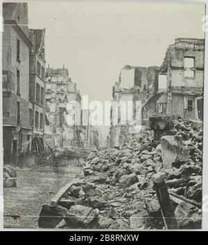 Caisse Einwanderungsdepots, rue de Lille, 7. Pariser Bezirk. La Commune de Paris. Caisse des dépôts d'Immigration, rue de Lille. Paris (VIIème arr.). Photographie d'Hippolyte Blancard (1843-1924). Tirage au platine (recto). 1870-1871. Paris, musée Carnavalet. Stockfoto