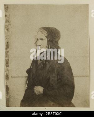 ALBUM OUTLAWS (BESTEHT AUS 61 BLATT REICHER 60 FOTOS AUF DEM PAPIERVERKAUF) JERSEY, 1853-1855. JEANNE VACQUERIE Album des Proscrits (Composé de 61 feuillets enrichis de 60 photographies sur Papier salé). Jeanne Vacquerie (1819-1895) (170-1868), mère d'Auguste-Vacquerie (1819-1895). Jersey, printemps-été, Photographie d'Auguste-Vacquerie (1819-1895). Paris, Maison de Victor Hugo. Stockfoto