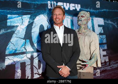 August 2019, North Hollywood, CA, USA: LOS ANGELES - 12. August: Ian Ziering, Water Zombie bei der Premiere ''Zombie Tidal Wave'' im Garland Hotel am 12. August 2019 in North Hollywood, CA (Credit Image: © Kay Blake/ZUMA Wire) Stockfoto