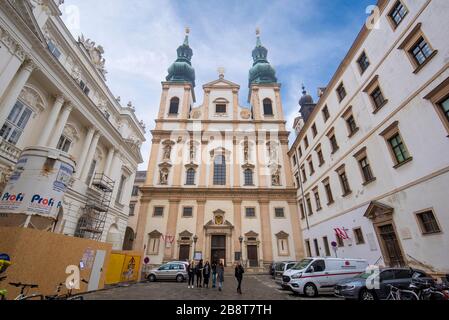 Wien, Österreich. Jesuitenkirche, auch Universitätskirche genannt, am Ignaz Seipel Platz in Wien Stockfoto