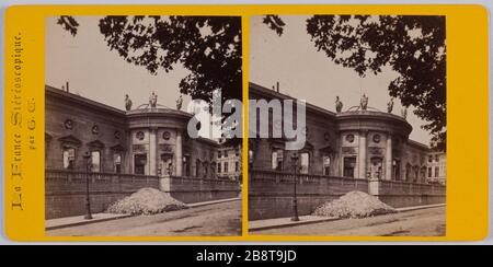 Palast der Ehrenlegion, 7. Bezirk, Paris. Ehrenlegion. Palais de la Légion d'Honnur, Paris (VIIème arr.). Photographie de G.C. (Initiales). Vue stéréoscopique sur Papier Albuminé. 1871. Paris, musée Carnavalet. Stockfoto