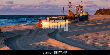 Fischerboote am Meer, Sandstrände Stockfoto