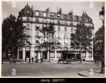 1926 Fassade der Bank von Frankreich, Place de la Bastille, 11. Bezirk, Paris façade de la Banque de France, Place de la Bastille. Paris (XIème arr.). Photographie anonyme. Tirage au gélatino-bromure d'argent. 1926. Paris, musée Carnavalet. Stockfoto