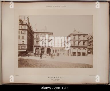 Gare St Lazare - Court Saint Lazare Juli 1887. Gare Saint-Lazare - Court Saint-Lazare, im Juli 1887, 8. Bezirk, Paris. Gare Saint-Lazare. Cour Saint-Lazare. Paris (VIIIème arr.). Photographie de Louis-Emile Durandelle (1839-1917). Juillet, 1887. Paris, musée Carnavalet. Stockfoto