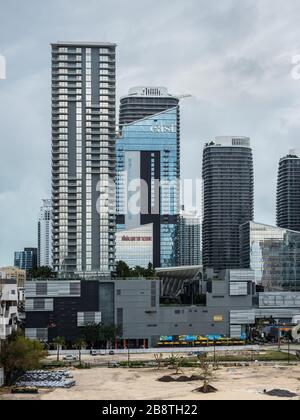 Miami, FL, USA - 19. April 2019: Blick auf das Brickell City Center im beliebten Brickell-Viertel in Miami, Florida, USA. Stockfoto