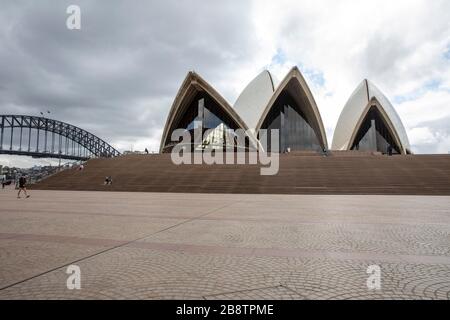 Stadtzentrum von Sydney, Australien. Montag, 23. März 2020. Fast menschenleer im Sydney Opera House. Wir Danken Martin Berry/Alamy Live News Stockfoto