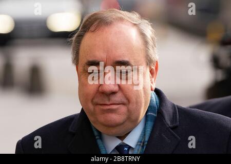 Edinburgh, Schottland, Großbritannien. März 2020. Alex Salmond kommt am Tag vor dem High Court in Edinburgh an, an dem das Urteil von der Jury verkündet wird. Iain Masterton/Alamy Live News Stockfoto