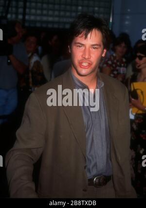 Los Angeles, Kalifornien, USA 8. August 1995 Schauspieler Keanu Reeves besucht 20th Century Fox' Premiere am 8. August 1995 im Los Angeles County Museum of Art (LACMA) in Los Angeles, Kalifornien, USA. Foto von Barry King/Alamy Stock Photo Stockfoto