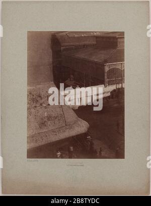 Werke der Kirche Saint-Eustache, Wasserspeier, 1. Bezirk, Paris. April Bis Mai 1895. Travaux de l'église Saint-Eustache, gargouille. Paris (Ier arr.). Photographie de Louis-Emile Durandelle (1839-1917). Tirage sur Papier Albuminé. 4 Mai: Paris, musée Carnavalet. Stockfoto