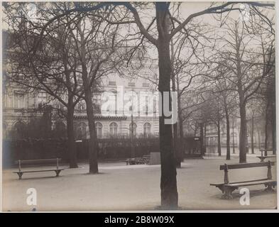 Star's Plaza. Place de l'Etoile, 8., 16. Und 17. Verwaltungs-Verwaltungsstelle, Paris Place de l'Etoile, Paris. Photographie anonyme. Tirage au gélatino-bromure d'argent. Paris, musée Carnavalet. Stockfoto