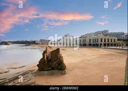 Der Strand Grande Plage mit dem Casino Municipal, Biarritz, Baskenland, Südfrankreich, Frankreich, Europa Stockfoto