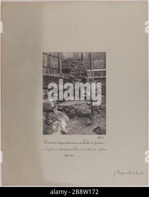 Nr. 5 / Werke Erweiterungen des Justizpalastes / an der Ecke Boulevard du Palais und Quai des Goldsmiths / 1909-1910. Arbeiten zur Erweiterung des Gerichtsgebäudes an der Ecke Boulevard du Palais und Quai des Goldsmiths, 4th District, PA Barry, Jean. Nr. 5 / Travaux des agrandissements du Palais de Justice / à l'Angle des Boulevard du Palais et du quai des Orfèvres / 1909-1910. "Travaux d'agrandissement du palais de Justice à l'Angle du Boulevard du Palais et du quai des Orfèvres, 4ème-Viertel, Paris". Tirage au gélatino-bromure d'argent. Entre Wa. Paris, musée Carnavalet Stockfoto