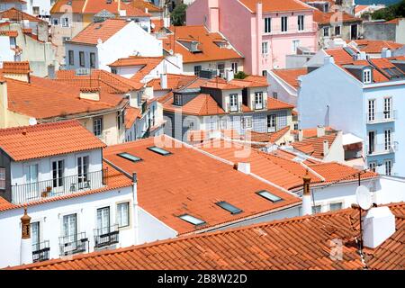 Wunderschöne und einzigartige Viertel Alfama in Lissabon, Portugal Stockfoto